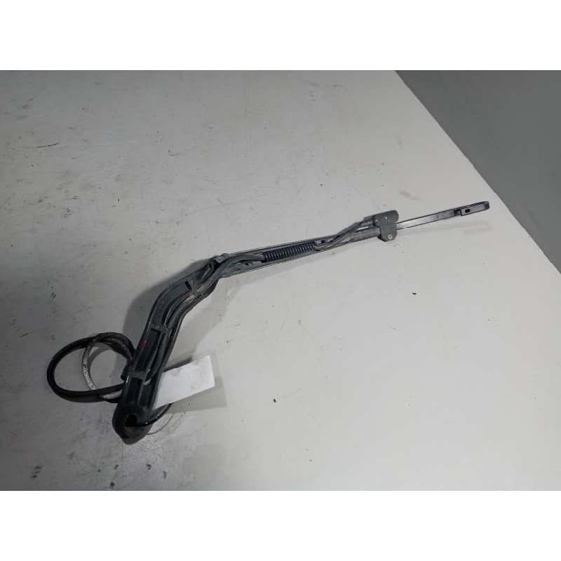 Recambio de brazo limpia delantero para nissan trucks atleon 120 referencia OEM IAM - Blanco 2