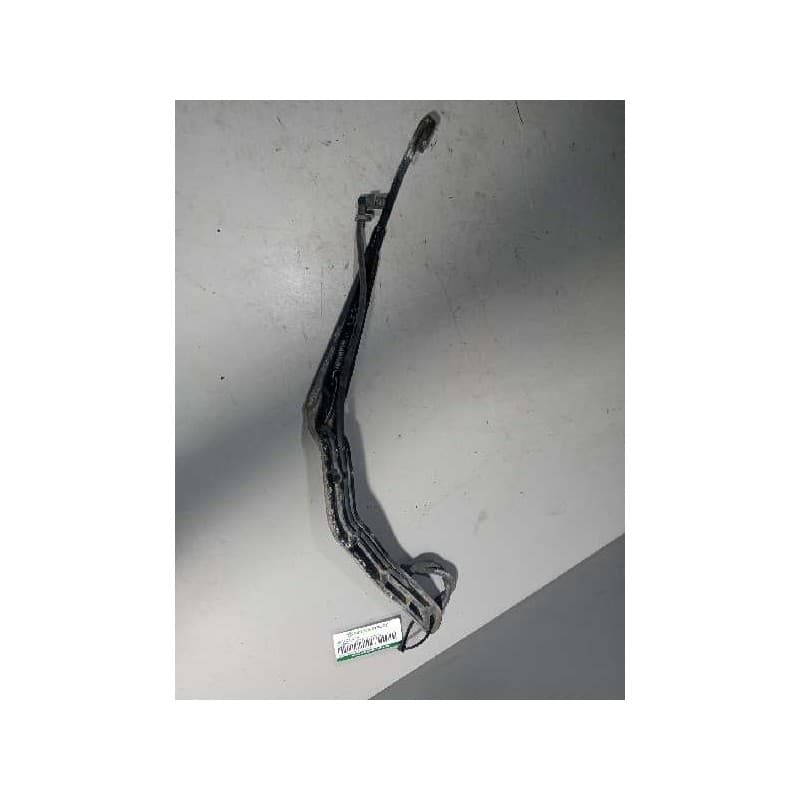 Recambio de brazo limpia delantero para nissan trucks atleon 120 referencia OEM IAM - Blanco 2