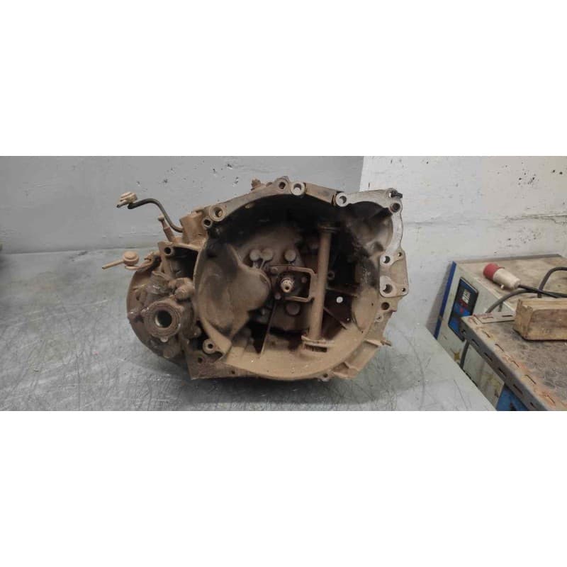 Recambio de caja cambios para peugeot partner (s1) familiar referencia OEM IAM 20TA74