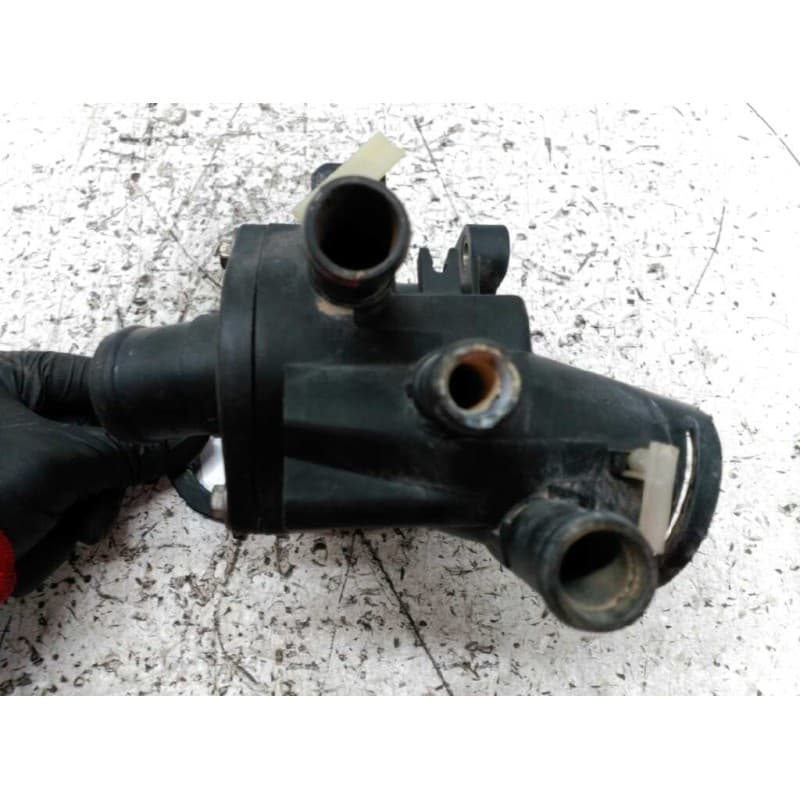 Recambio de cuerpo termostato para seat ibiza (6k1) signo referencia OEM IAM 032121111D 4