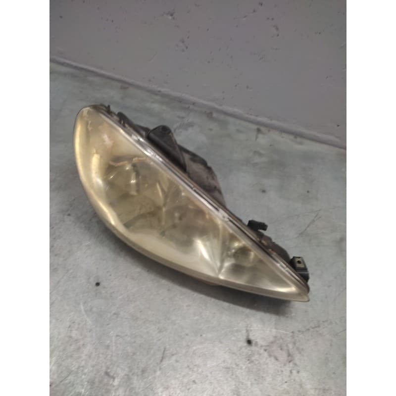 Recambio de faro derecho para peugeot 206 berlina xt referencia OEM IAM