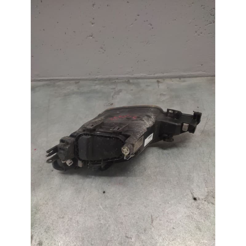 Recambio de faro derecho para peugeot 206 berlina xt referencia OEM IAM 2