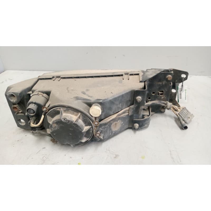 Recambio de faro izquierdo para iveco eurocargo referencia OEM IAM - Blanco 3