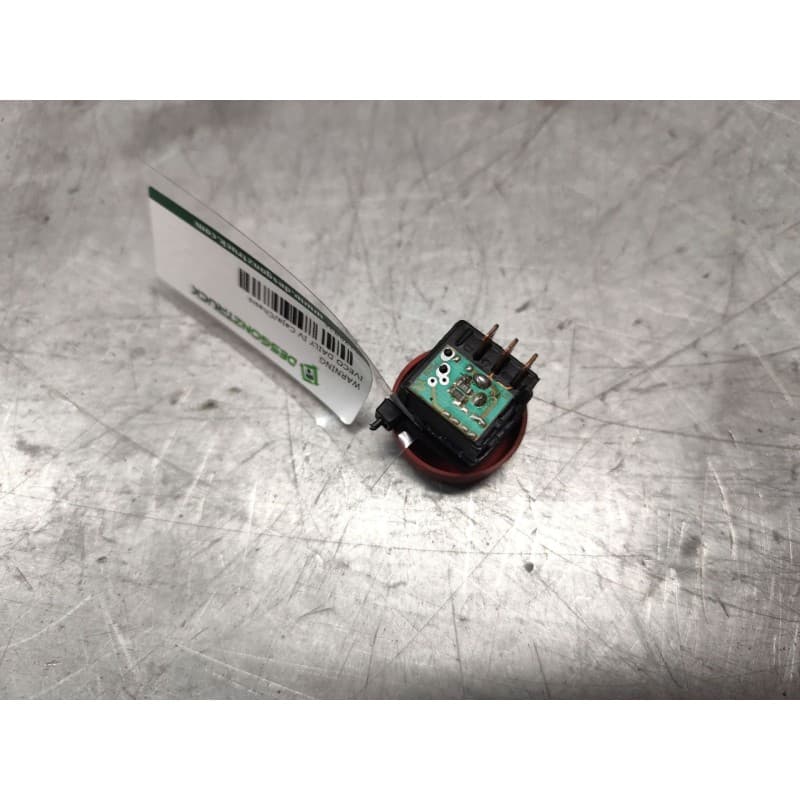 Recambio de warning para iveco daily iv caja/chasis 35c15 referencia OEM IAM  3 PINS - Blanco 2