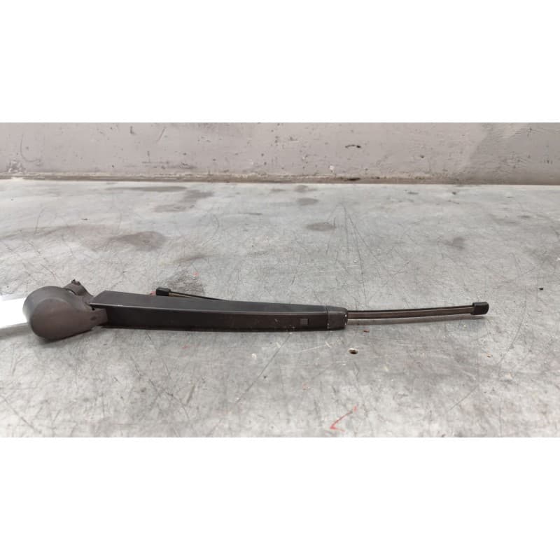 Recambio de brazo limpia trasero para seat leon (5f1) 1.4 tsi referencia OEM IAM - Granate