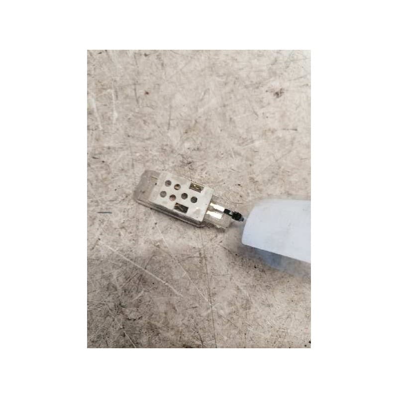 Recambio de luz interior para audi a8 (4e2) 3.7 quattro referencia OEM IAM   2 PINS 2