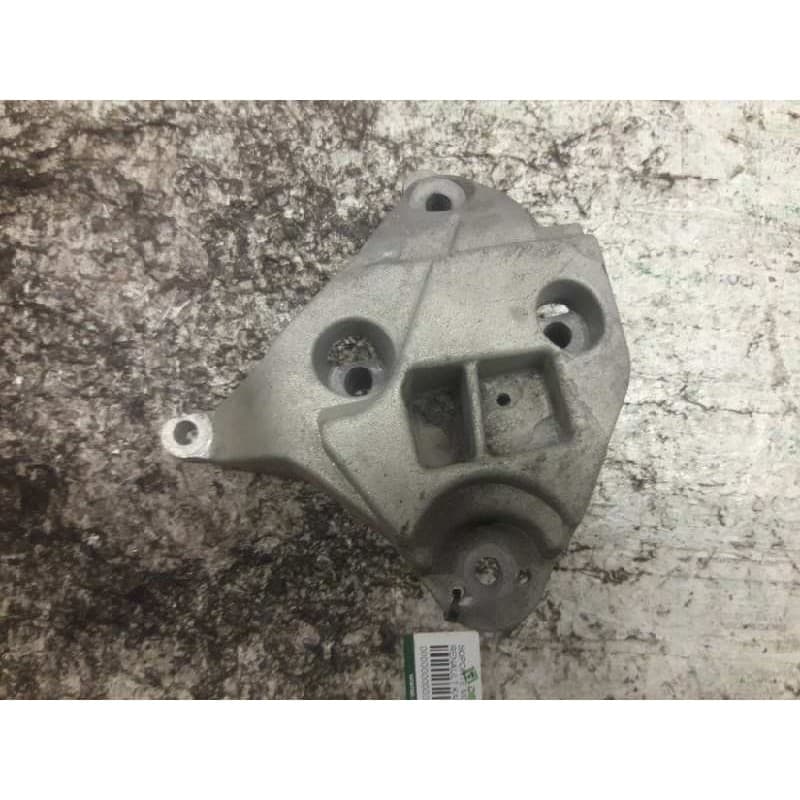 Recambio de soporte motor derecho para renault kangoo (f/kc0) referencia OEM IAM 101849 - Blanco