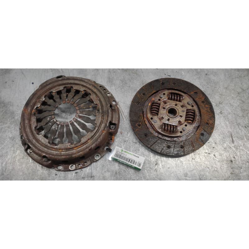 Recambio de kit embrague para renault clio iii dynamique referencia OEM IAM - Rojo
