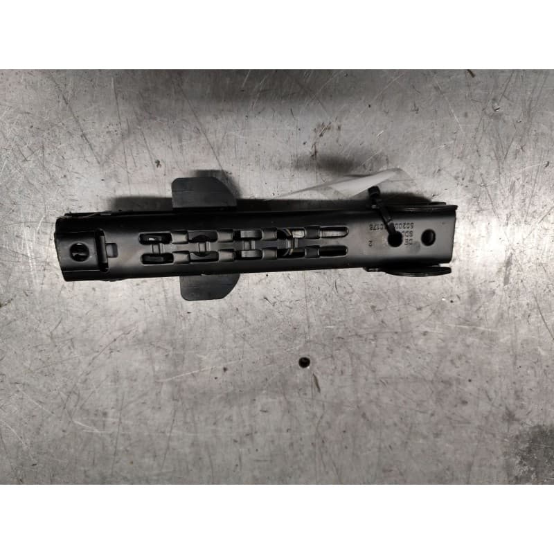 Recambio de soporte para audi q7 (4l) 3.0 tdi (176kw) referencia OEM IAM 8E0857833P - Blanco 2