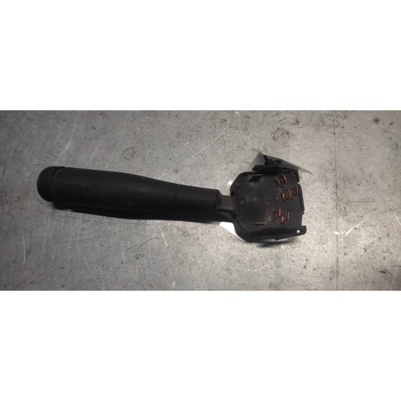 Recambio de mando limpia para nissan trade 100 chasis cabina referencia OEM IAM 2