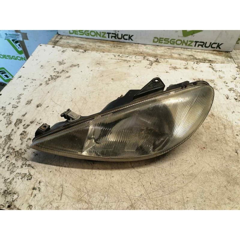 Recambio de faro izquierdo para peugeot 206 berlina xs referencia OEM IAM