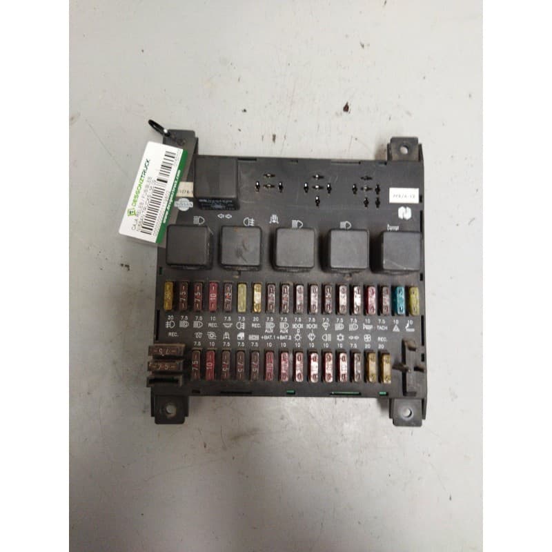 Recambio de caja reles / fusibles para nissan trucks l35.09 ... referencia OEM IAM 01501078 - Verde