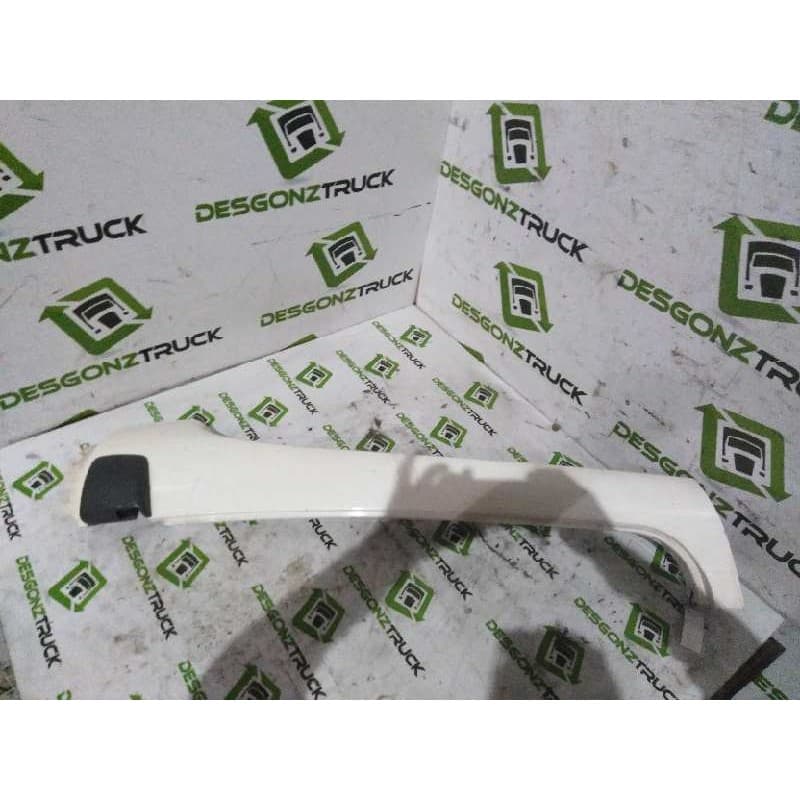 Recambio de moldura luna delantera para man tg - a 18 referencia OEM IAM IZQUIERDA - Blanco