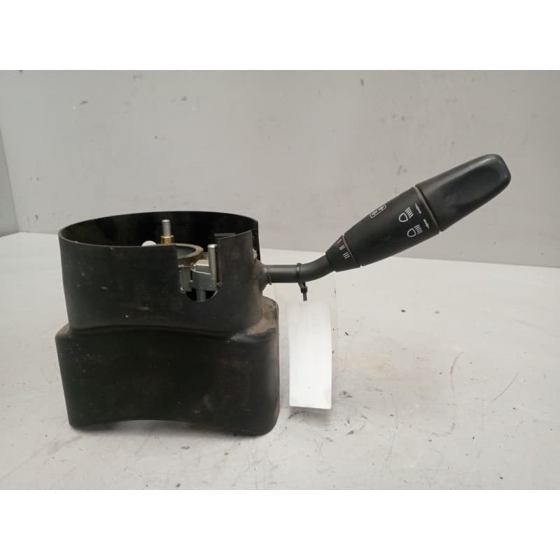 Recambio de mando limpia para riocar march 07 referencia OEM IAM 2816739051 - Blanco 2