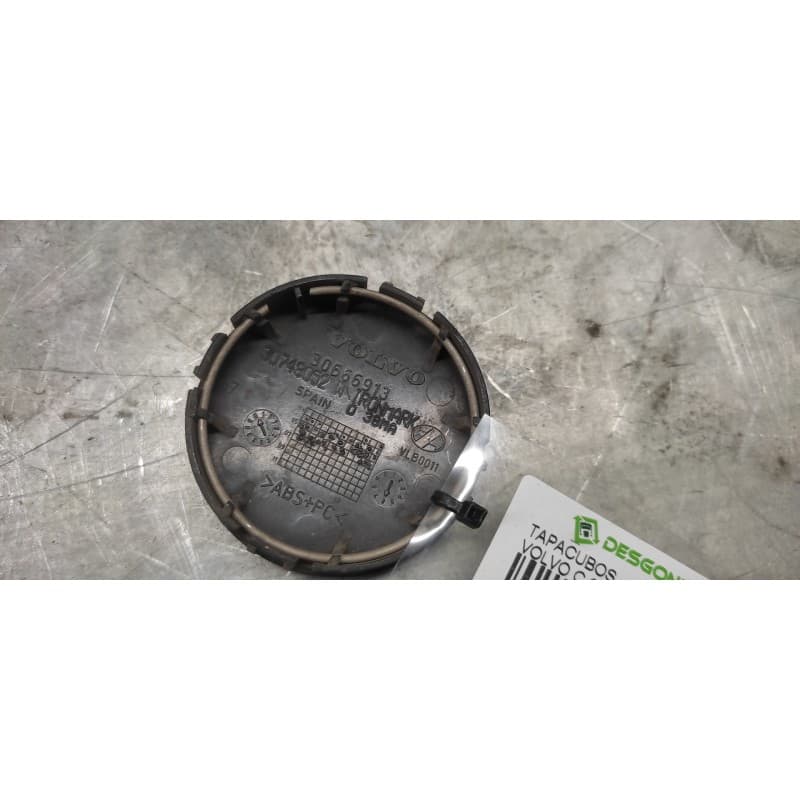 Recambio de tapacubos para volvo c30 referencia OEM IAM 30666913 4