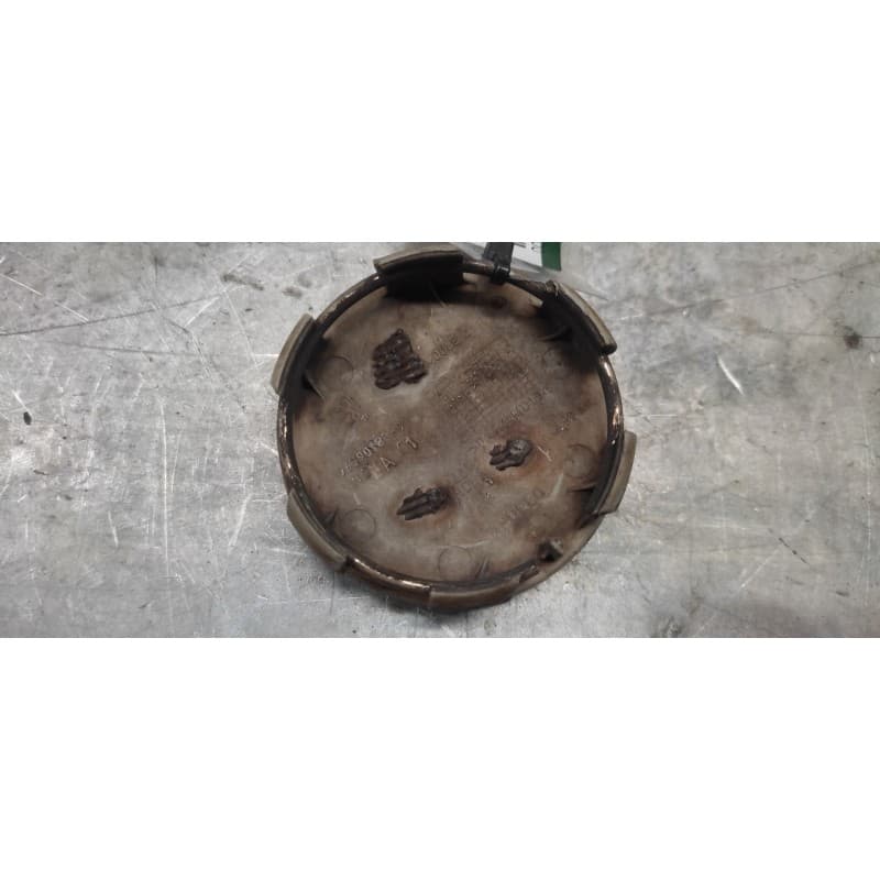 Recambio de tapacubos para peugeot 207 referencia OEM IAM 9639098380 4