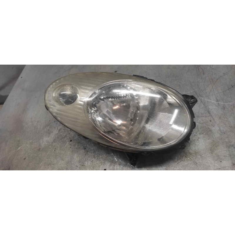 Recambio de faro derecho para nissan micra (k12e) acenta referencia OEM IAM 89007102