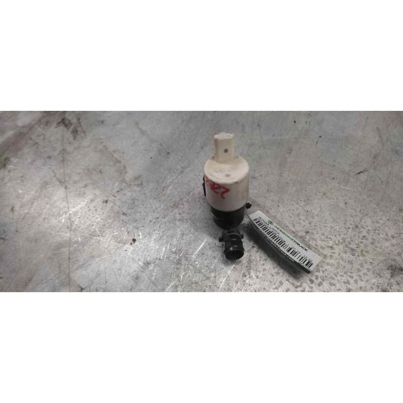 Recambio de bomba limpia para peugeot 308 active referencia OEM IAM 9632984980 2 PINS - Blanco