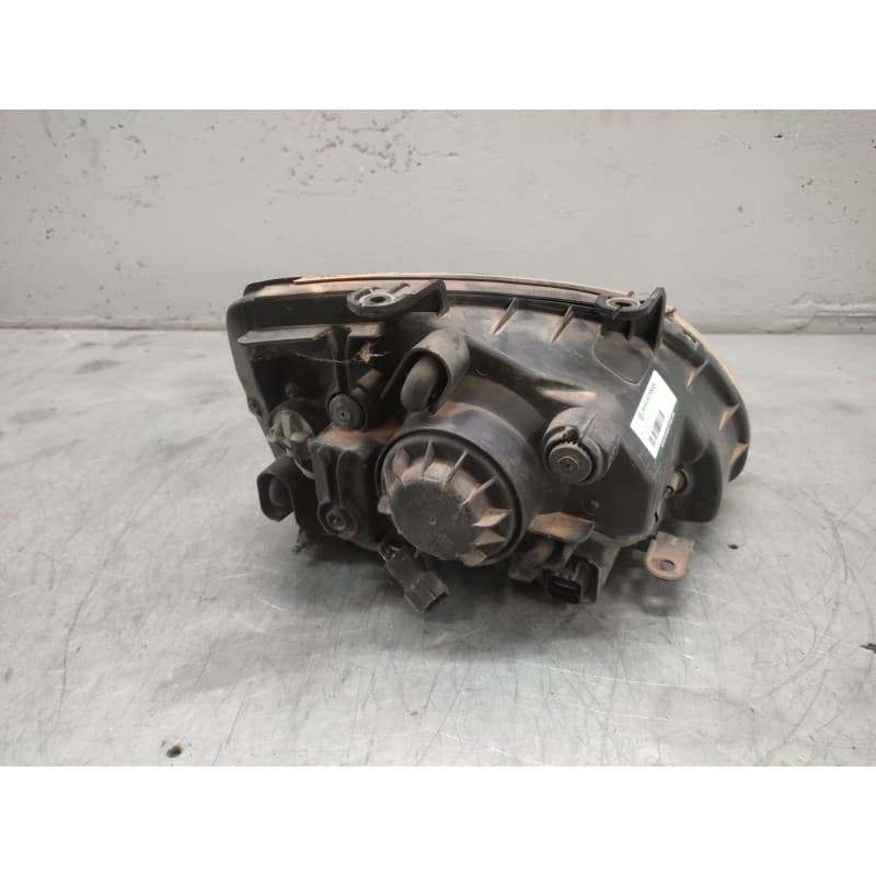 Recambio de faro izquierdo para kia carens 2.0 crdi ex monovolumen referencia OEM IAM 2