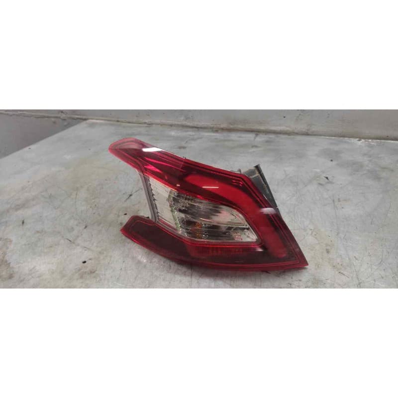Recambio de piloto trasero izquierdo para peugeot 308 active referencia OEM IAM