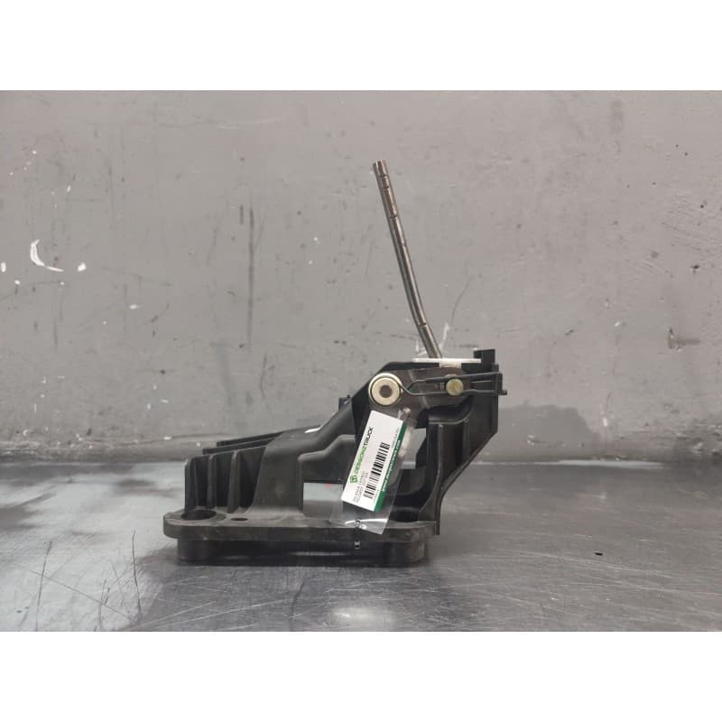 Recambio de palanca cambio para peugeot 207 sw confort referencia OEM IAM 9686264780 - Blanco