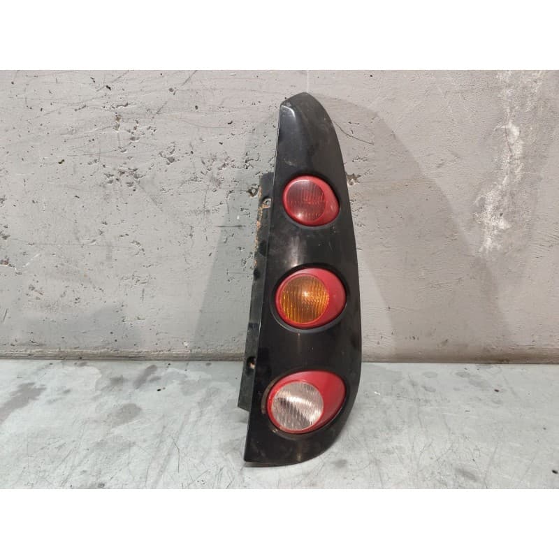 Recambio de piloto trasero derecho para smart forfour cdi (70kw) referencia OEM IAM - Negro