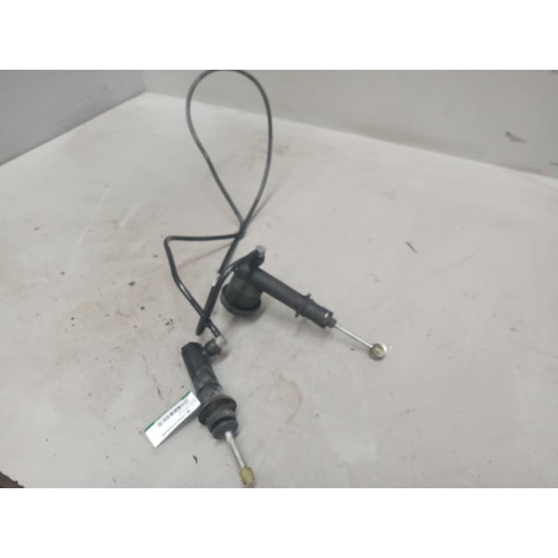 Recambio de bombin embrague para iveco daily combi bus referencia OEM IAM - Blanco
