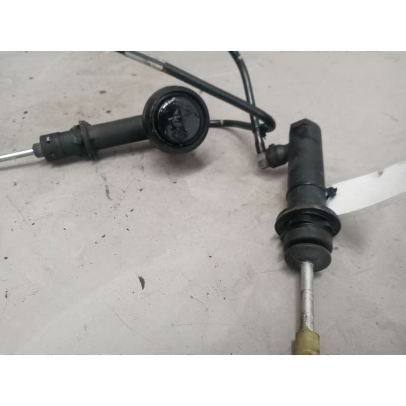 Recambio de bombin embrague para iveco daily combi bus referencia OEM IAM - Blanco 2