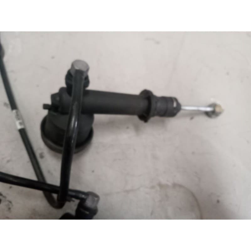 Recambio de bombin embrague para iveco daily combi bus referencia OEM IAM - Blanco 3