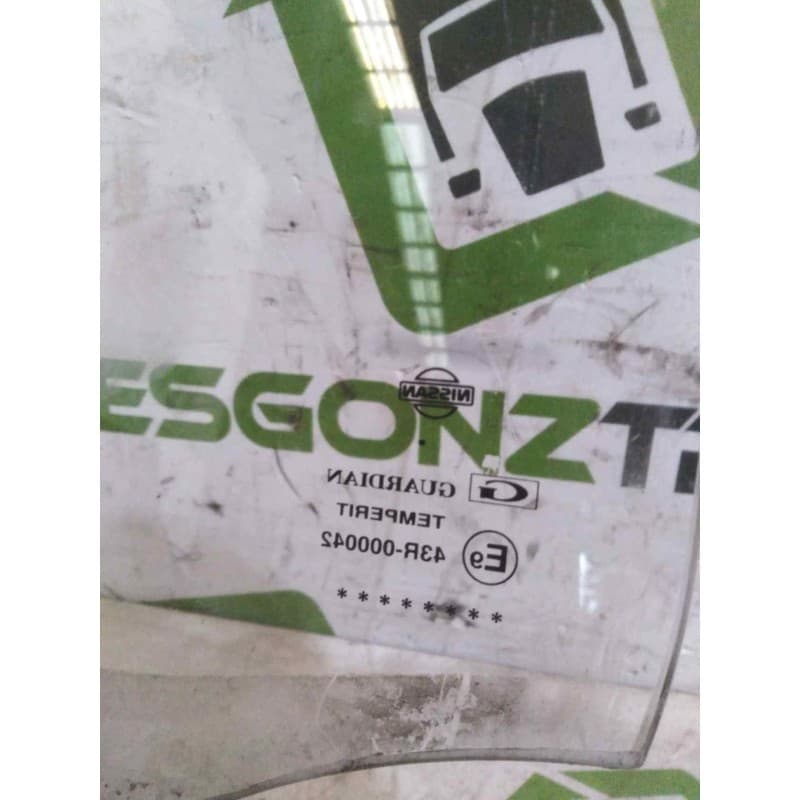 Recambio de luna delantera derecha para nissan eco-t 200 referencia OEM IAM - Blanco 2