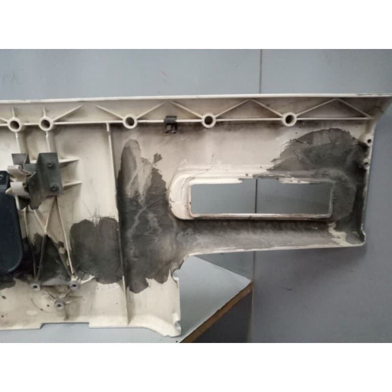 Recambio de calandra para renault m 210.13/c midliner e2 referencia OEM IAM 2