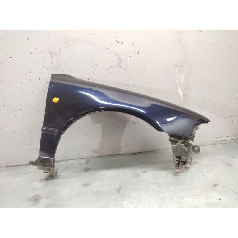 Recambio de aleta delantera derecha para audi a4 berlina (b5) 1.8 referencia OEM IAM - Azul