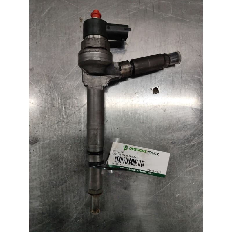 Recambio de inyector para opel astra h berlina cosmo referencia OEM IAM 0445110175
