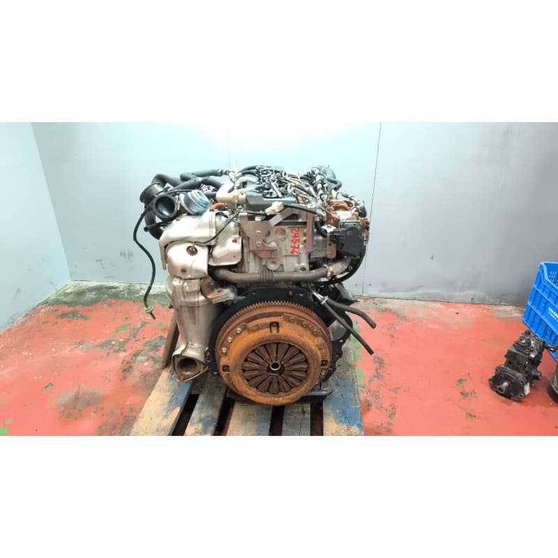 Recambio de motor completo para nissan nt500 referencia OEM IAM ZD30DDTI 10102LC40A - Blanco
