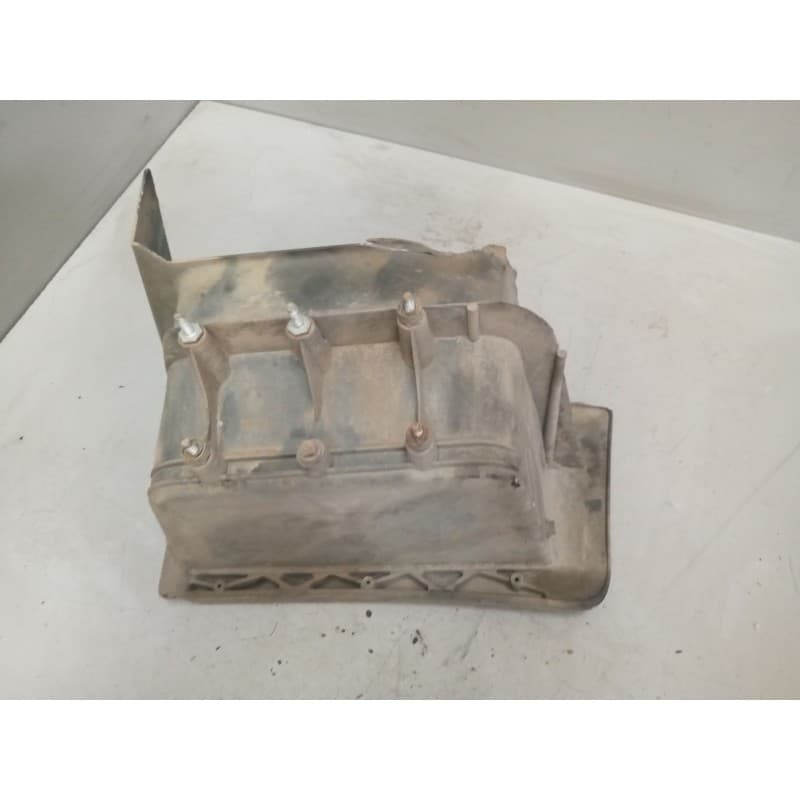 Recambio de peldaño derecho para iveco eurocargo 05.03  5.9 diesel referencia OEM IAM - Blanco 2
