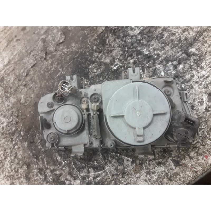 Recambio de faro izquierdo para tata telcosport referencia OEM IAM 2