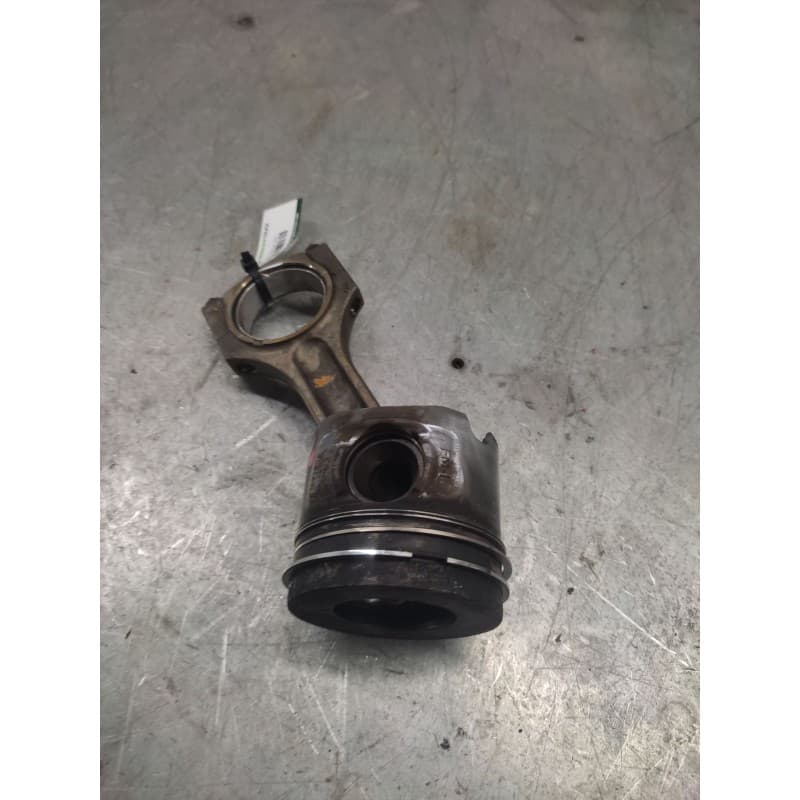 Recambio de piston para bmw serie 5 berlina (e60) 520d referencia OEM IAM - Negro