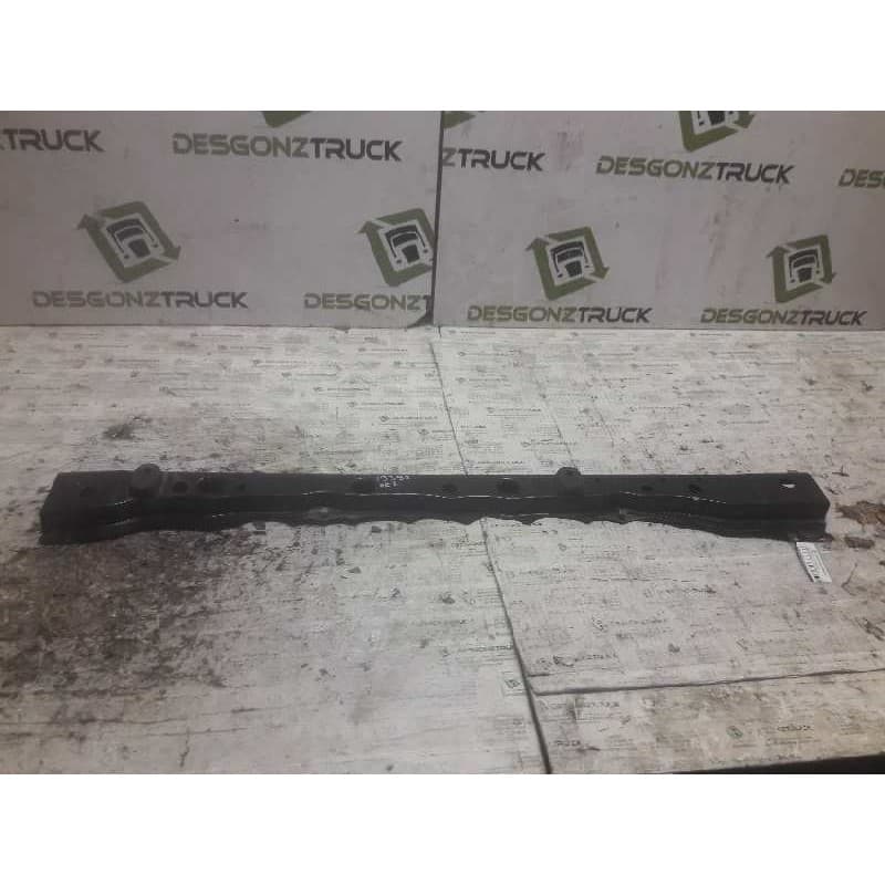 Recambio de travesaño superior para nissan micra (k12e) acenta referencia OEM IAM - Rojo
