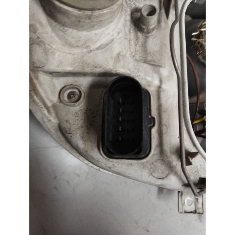 Recambio de faro izquierdo para mercedes trucks sprinter 411 cdi referencia OEM IAM 3