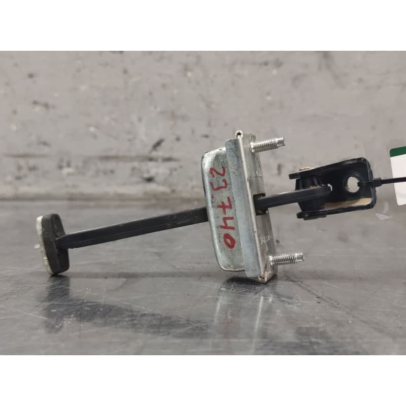Recambio de retenedor puerta para ford focus lim. (cb4) titanium referencia OEM IAM - Blanco 3