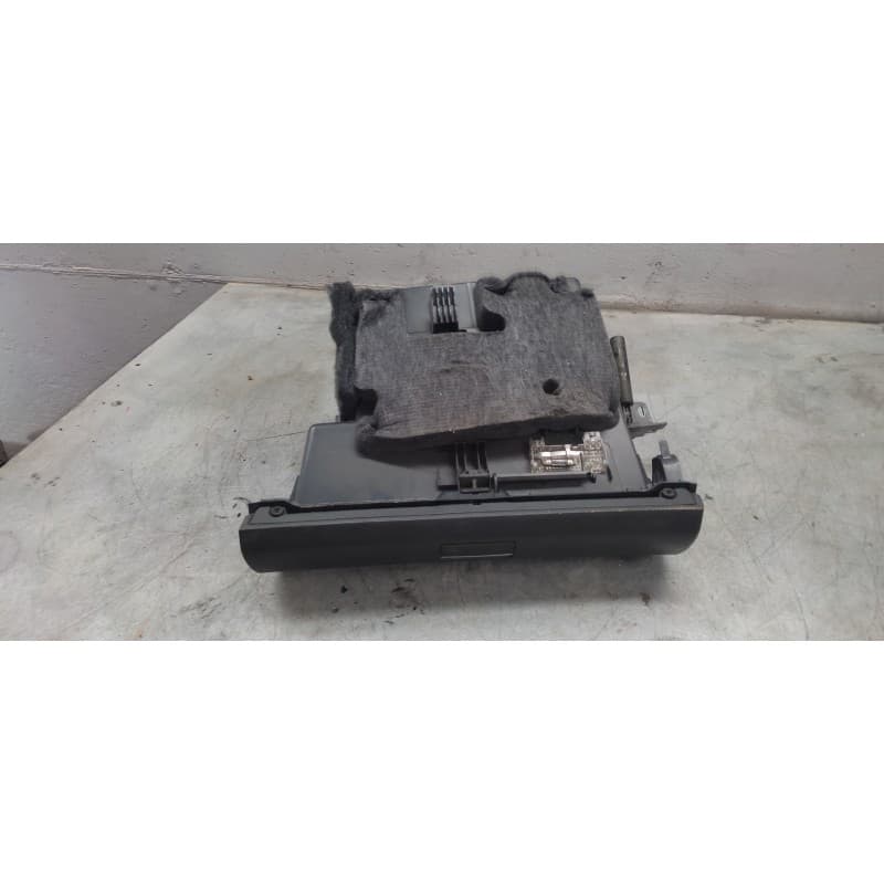 Recambio de guantera para mercedes-benz clase a (w169) a 170 (169.032) referencia OEM IAM 4