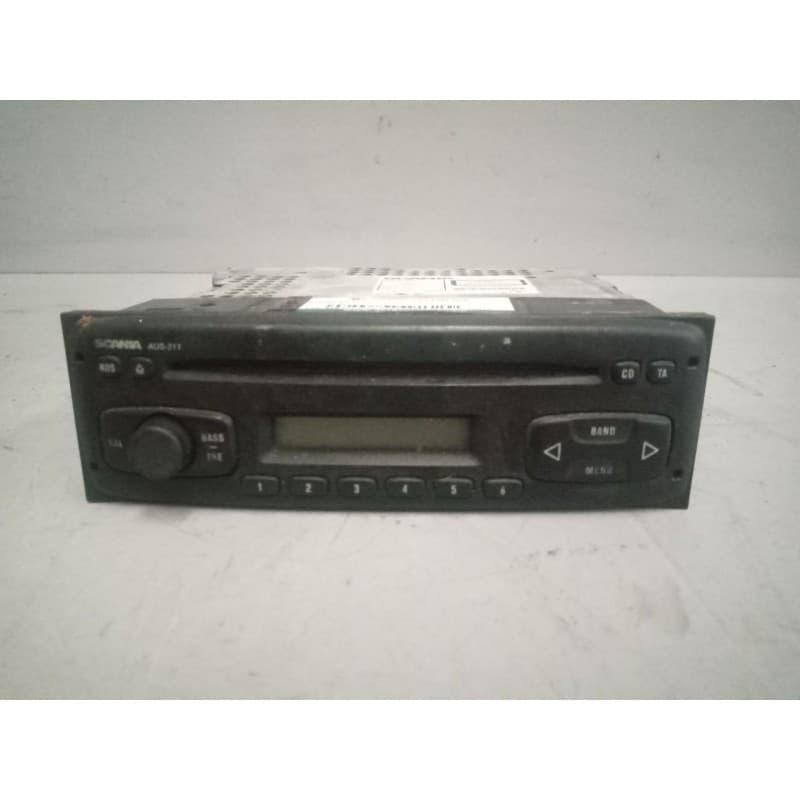 Recambio de sistema audio / radio cd para scania r i r 580 referencia OEM IAM 1776820 - Blanco