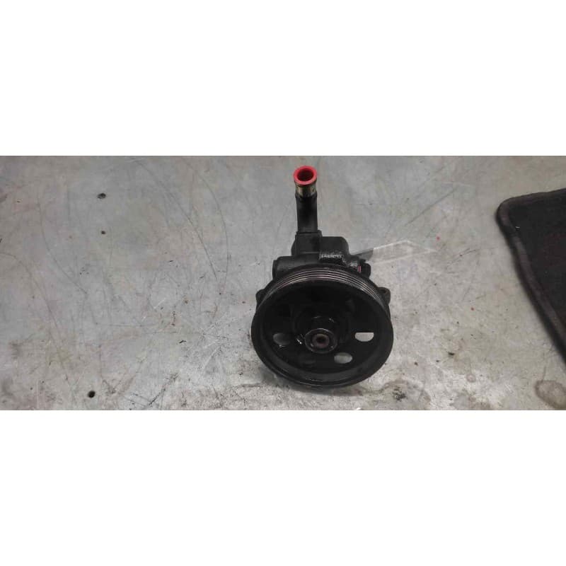 Recambio de bomba direccion para ford focus turnier (cak) ambiente referencia OEM IAM - Blanco