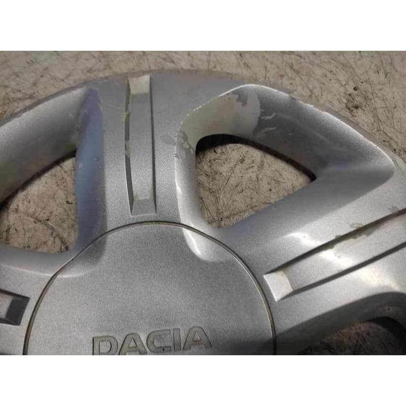 Recambio de tapacubos para dacia dokker referencia OEM IAM 5202S0010 15 3