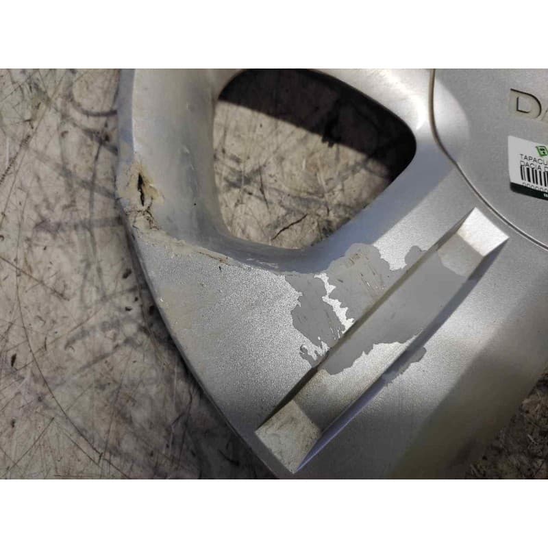 Recambio de tapacubos para dacia dokker referencia OEM IAM 5202S0010 15 2
