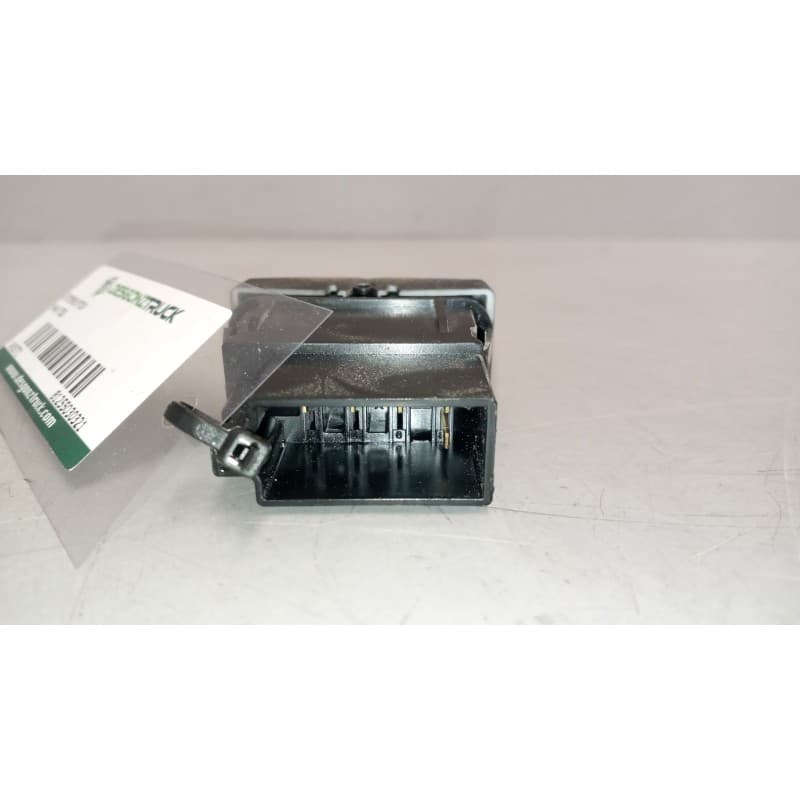 Recambio de interruptor para man tgs referencia OEM IAM 81255030321 - Blanco 2