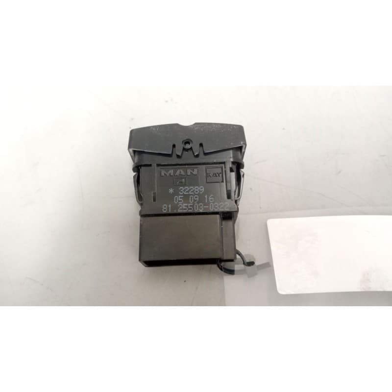Recambio de interruptor para man tgs referencia OEM IAM 81255030322 - Blanco 2