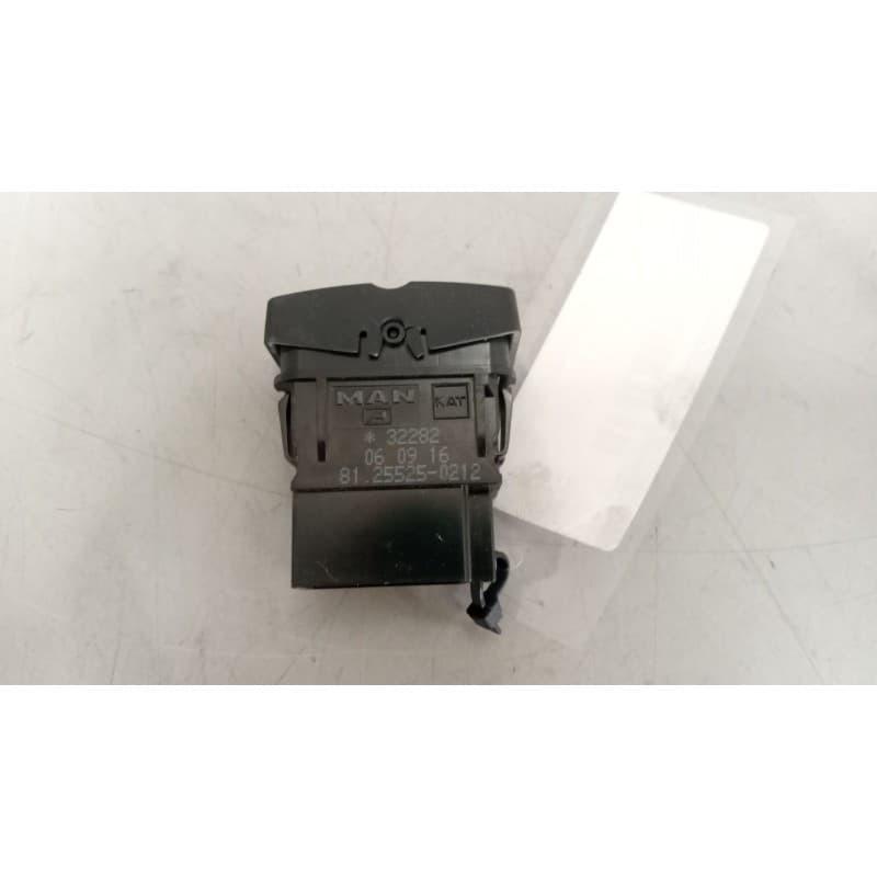 Recambio de interruptor para man tgs referencia OEM IAM 81255250212 - Blanco 2