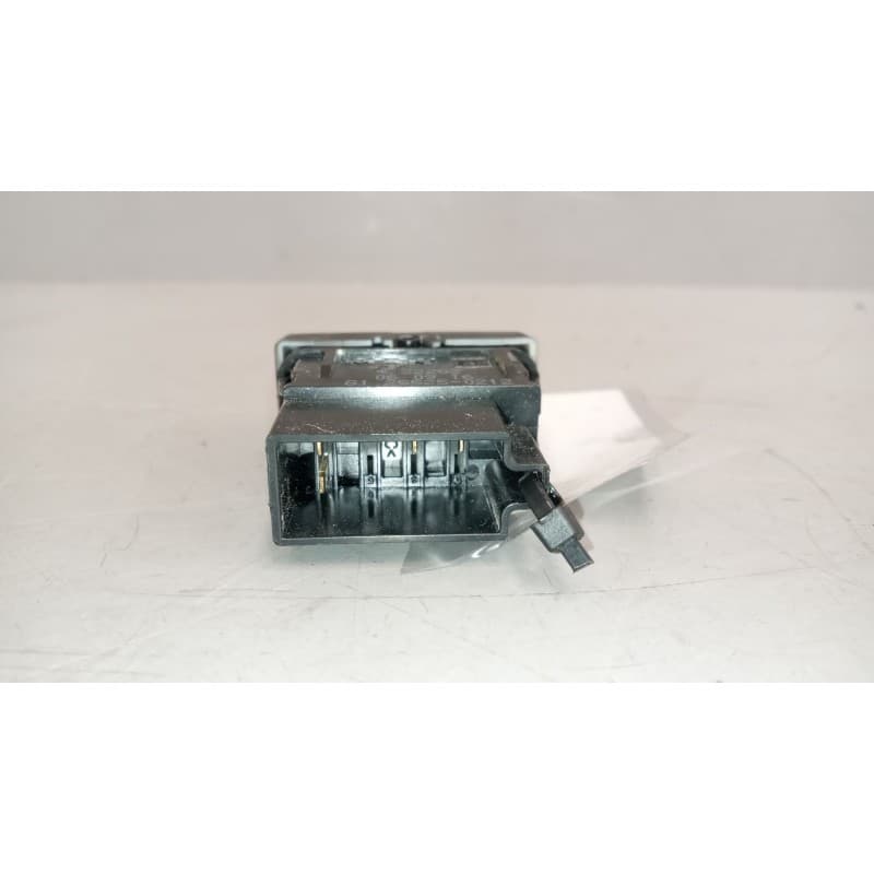 Recambio de interruptor para man tgs referencia OEM IAM 81255250212 - Blanco 3