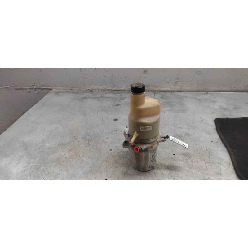 Recambio de bomba direccion para volvo c30 d5 kinetic referencia OEM IAM 5N513K514AD - Negro